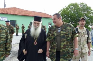 Με τον Υπουργό Εθνικής Αμύνης στα ελληνοαλβανικά σύνορα (ΦΩΤΟ)