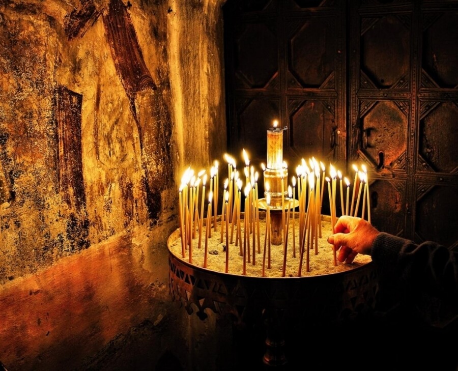 Νυχτερινή Θεία Λειτουργία απόψε στην Παναγία Εβραΐδα