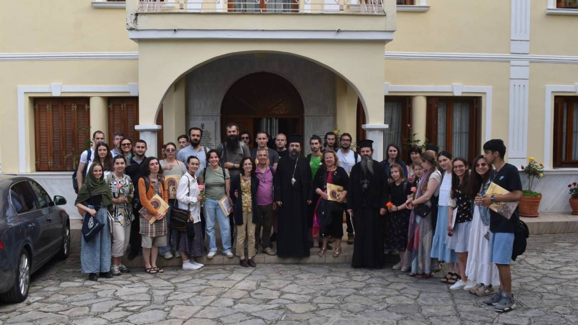 Φοιτητές Ἁγιογραφίας ἀπό Ρουμανία καί Βουλγαρία στήν Καστοριά καί στόν Μητροπολίτη