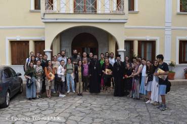 Φοιτητές Ἁγιογραφίας ἀπό Ρουμανία καί Βουλγαρία στήν Καστοριά καί στόν Μητροπολίτη