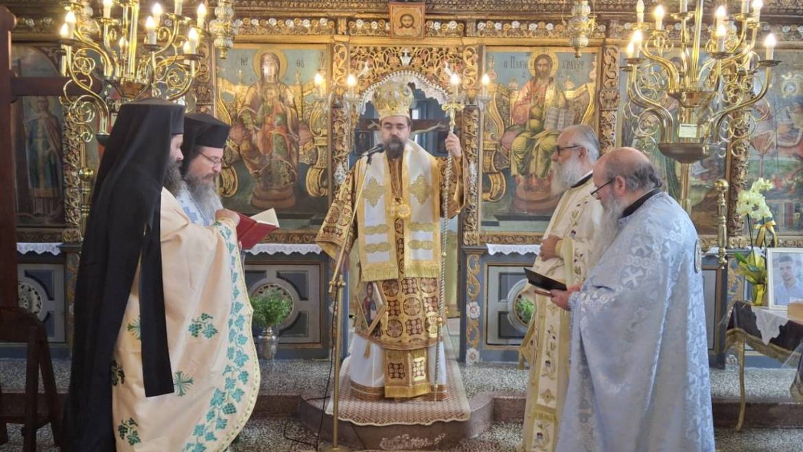 Θεία Λειτουργία στον Ι.Ν. Αγίας Βαρβάρας Μαυροχωρίου και  Μνημόσυνο των δύο νέων